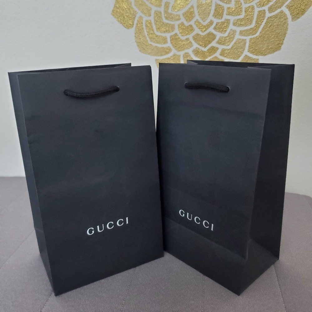 2 x Gucci paper shopping gift storage bag